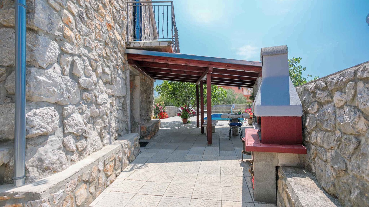 Photo of Patio Balcony in Brzac