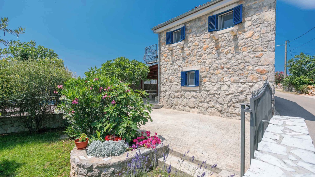 Photo of Outdoor in Brzac