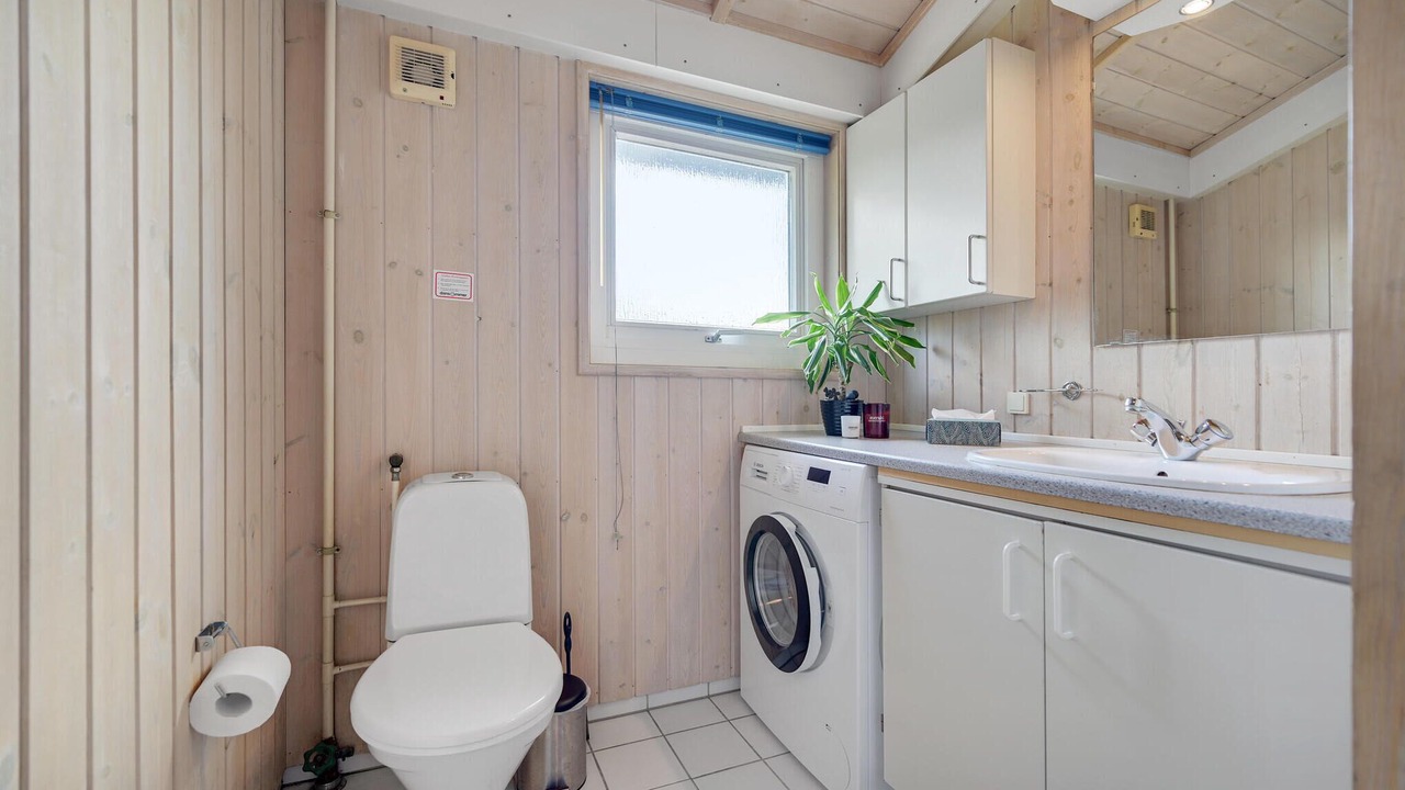 Photo of Bathroom in Pøt Strandby