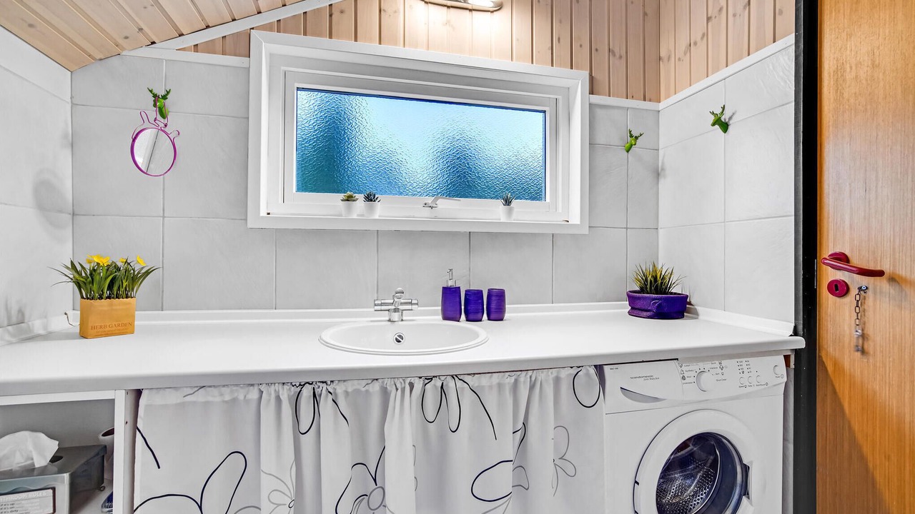 Photo of Bathroom in Aalbaek
