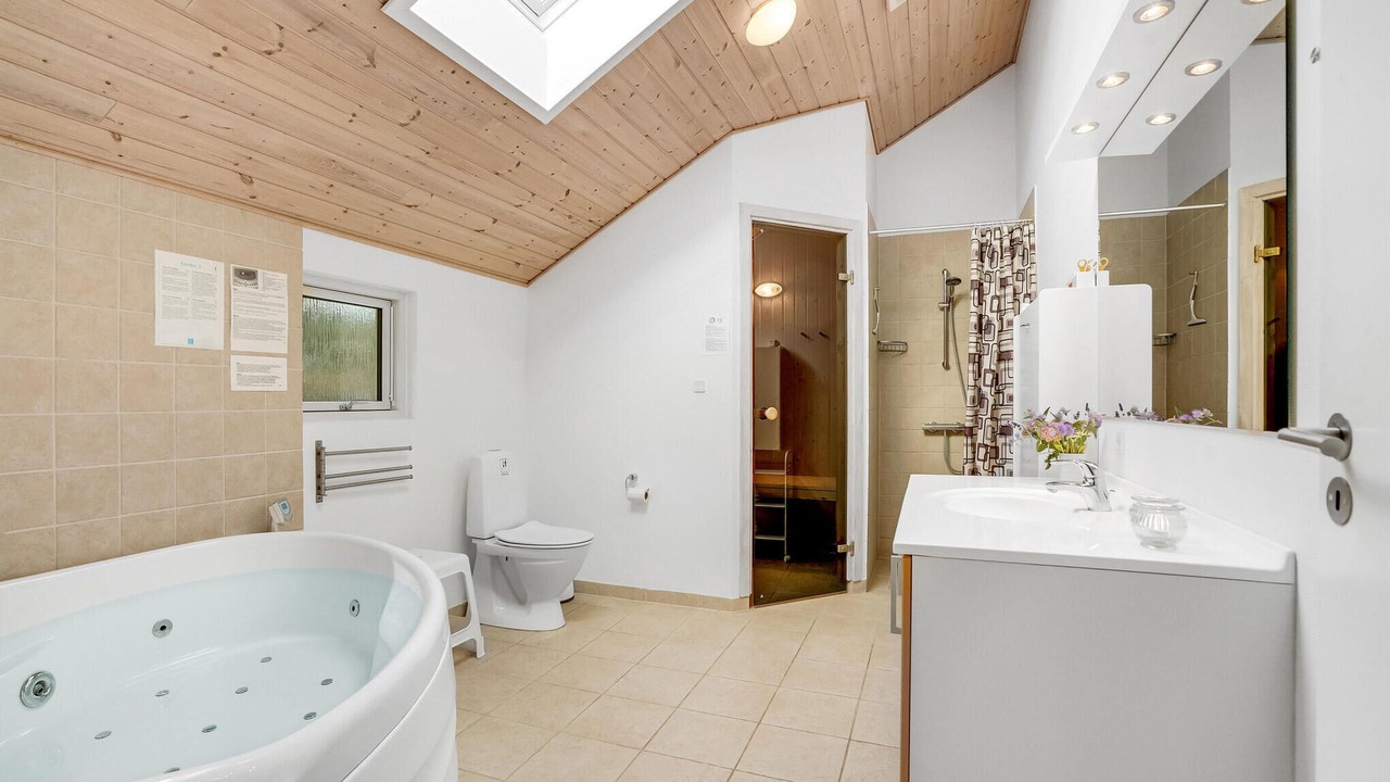 Photo of Bathroom in Sønderstrand