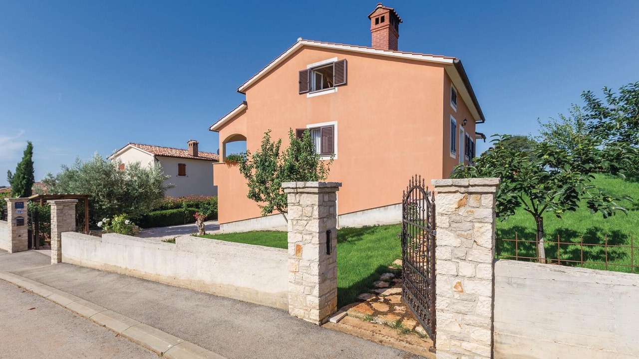 Photo of Outdoor in Vabriga