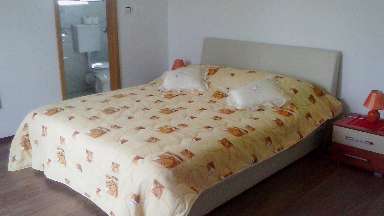 Photo of Bedroom in Molunat