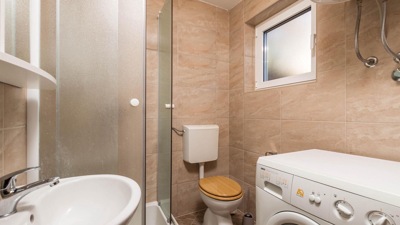 Photo of Bathroom in Opric