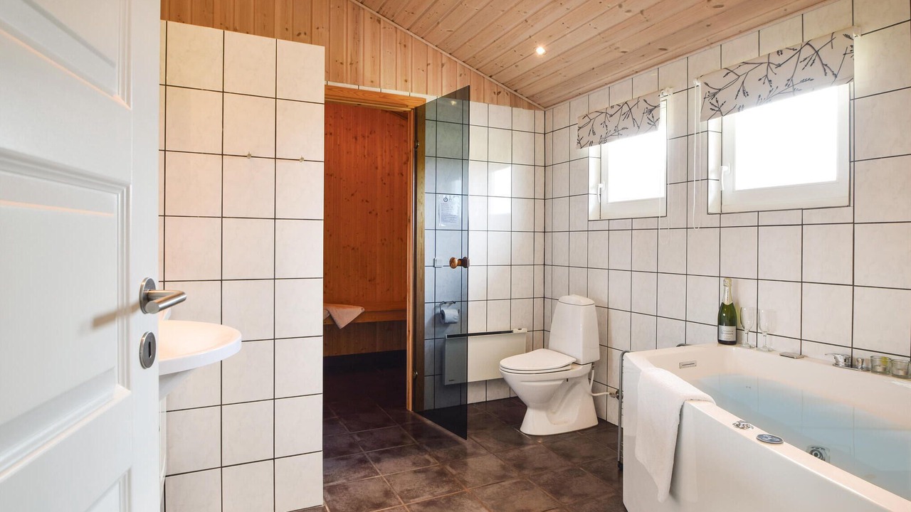 Photo of Bathroom in Krejbjerg