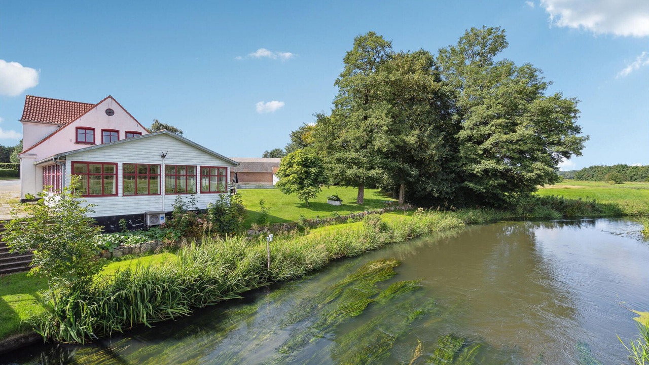 Photo of Outdoor in Mandoe