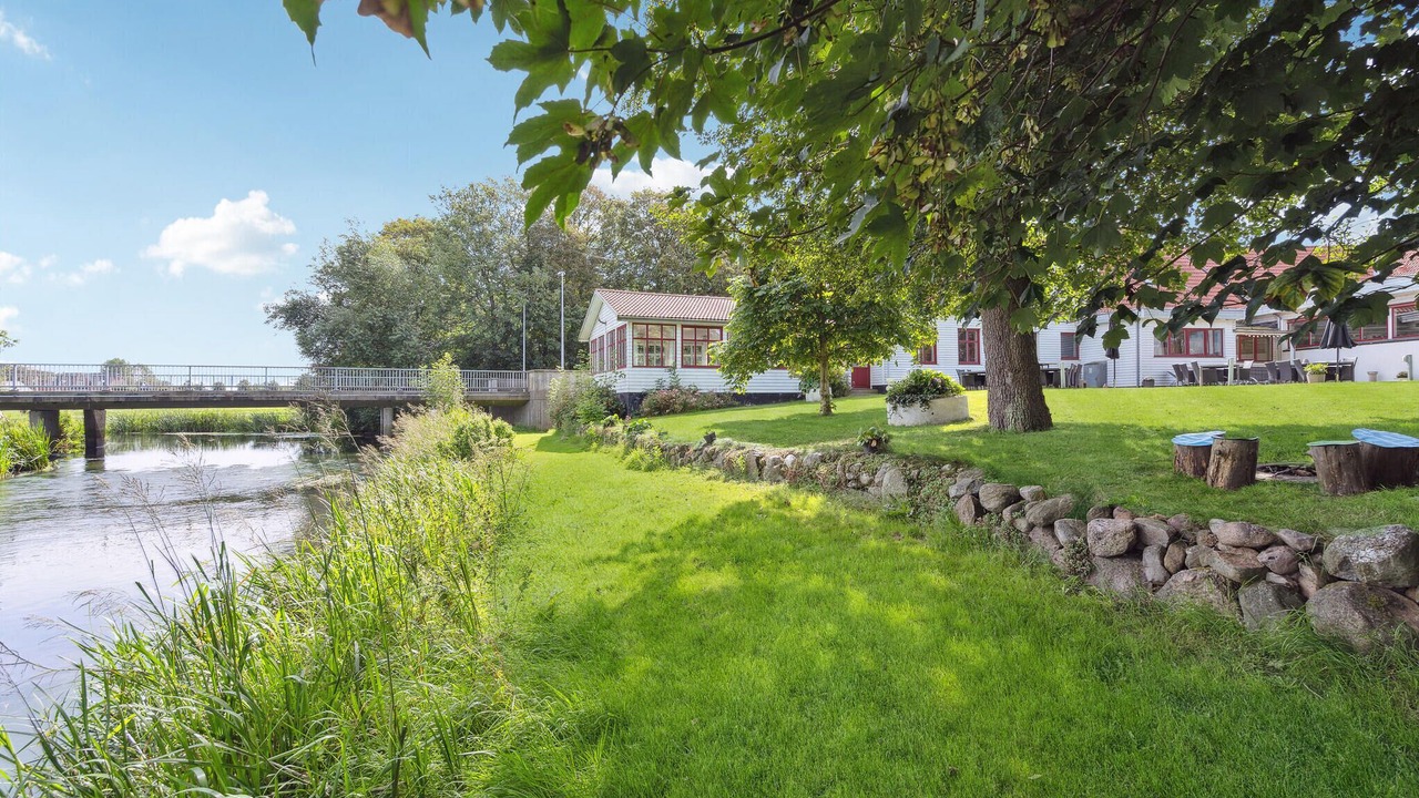 Photo of Others in Mandoe