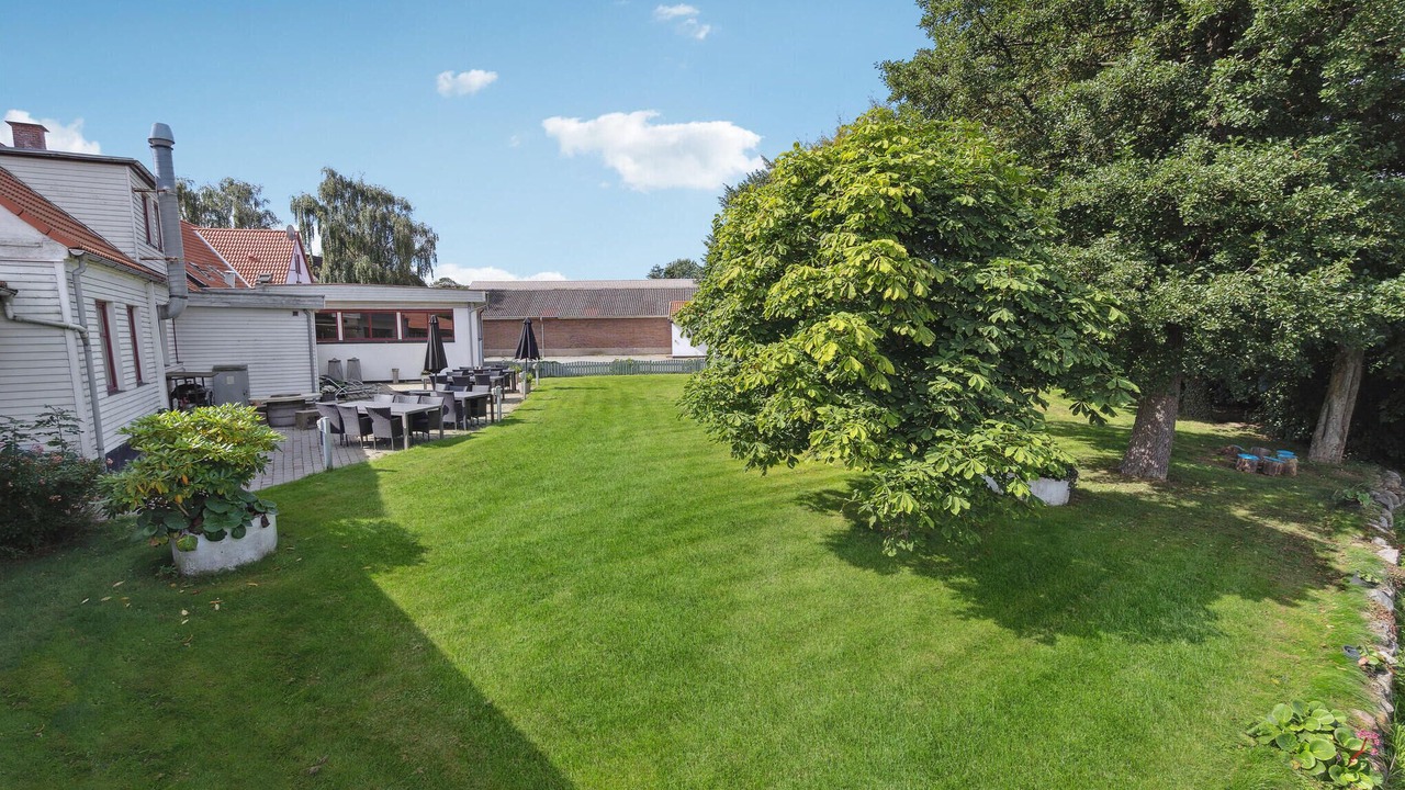 Photo of Others in Mandoe