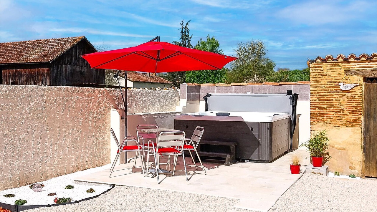 Photo of Outdoor in Saint-Pierre-d'Eyraud