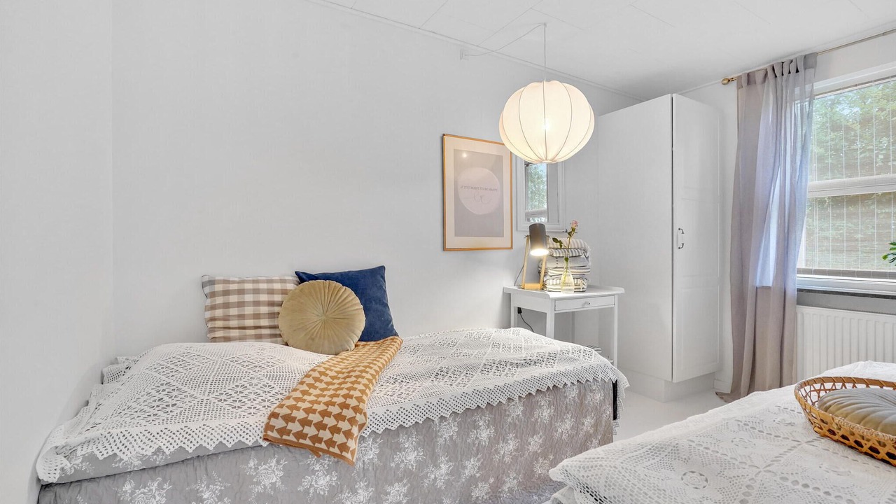 Photo of Others in Frolunde