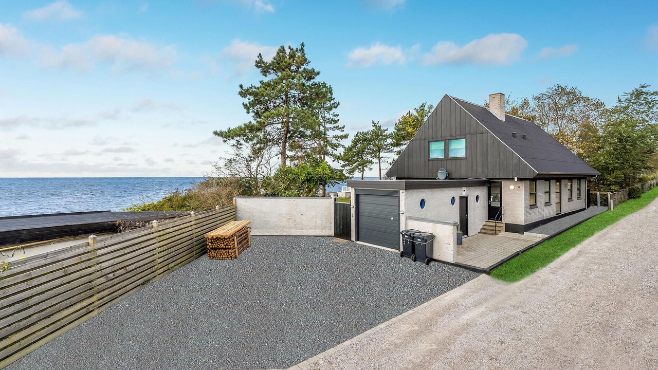 Photo of Others in Frolunde