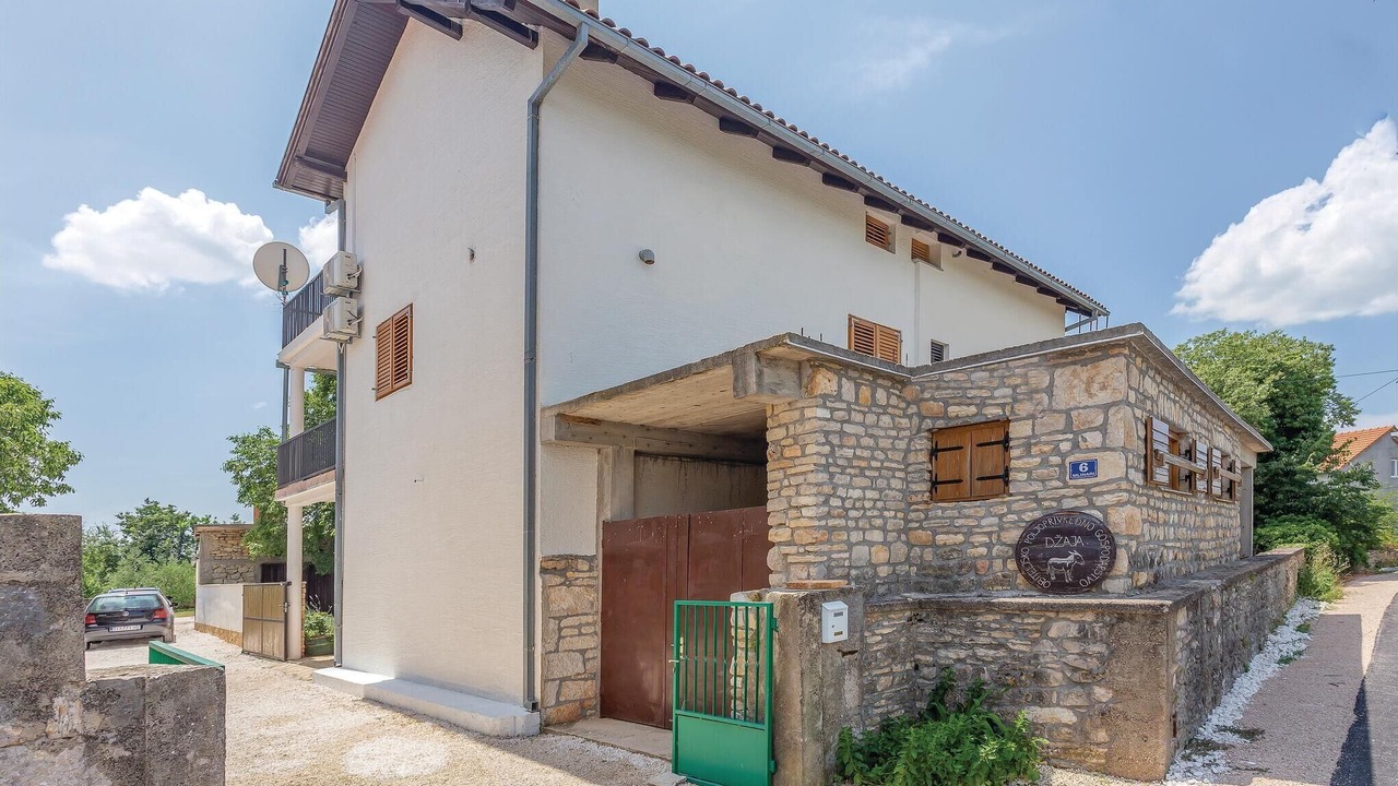 Photo of Outdoor in Puljane