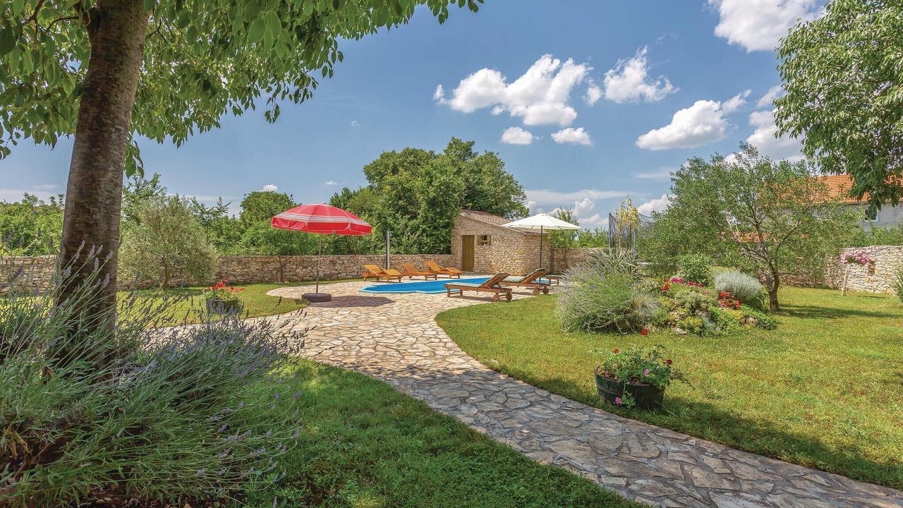 Photo of Outdoor in Puljane