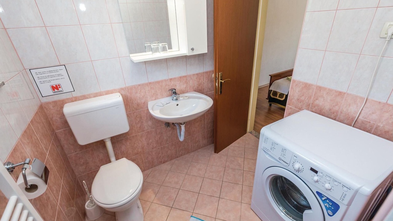 Photo of Bathroom in Brsec