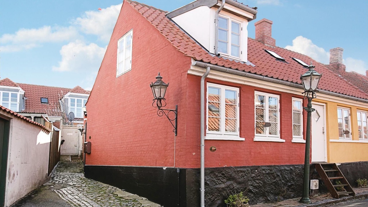Photo of Others in Ronne