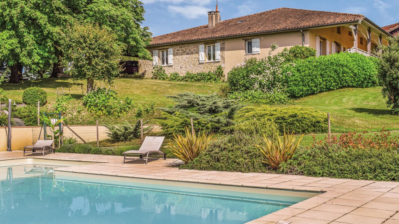 Photo of Outdoor in Bourgougnague