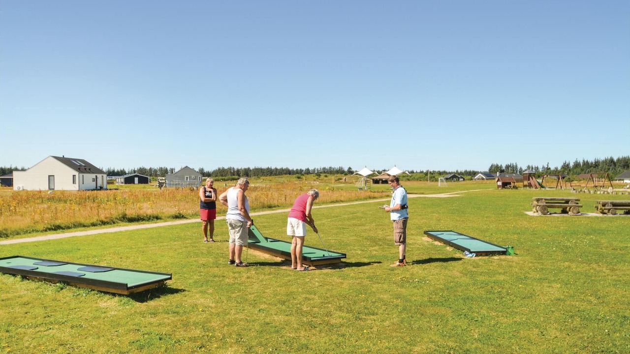 Photo of Others in Tranum