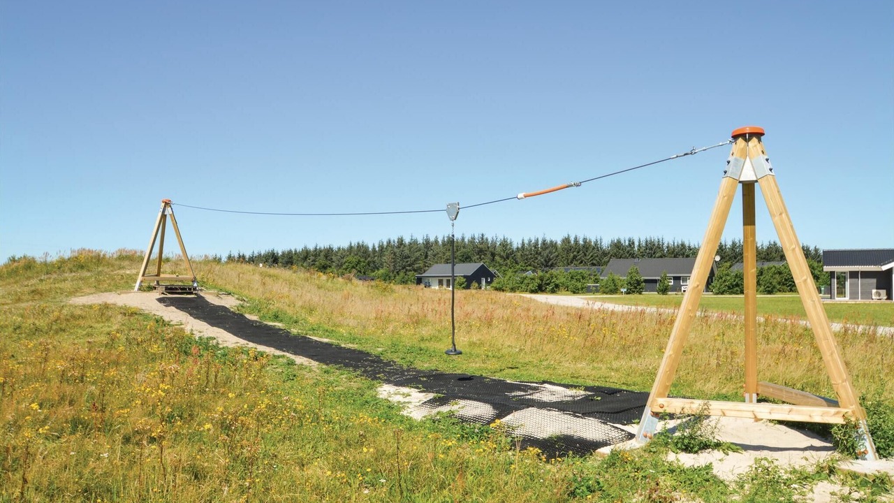 Photo of Others in Tranum