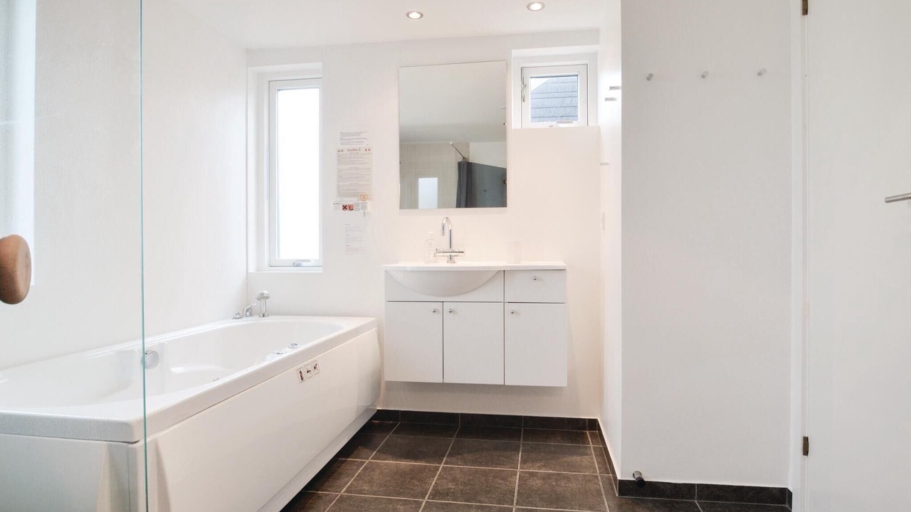 Photo of Others in Tranum