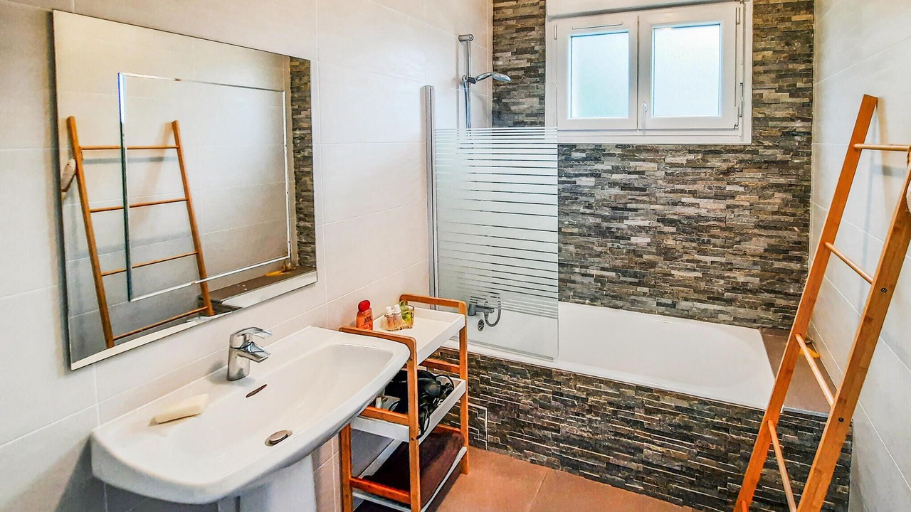 Photo of Bathroom in Plouarzel