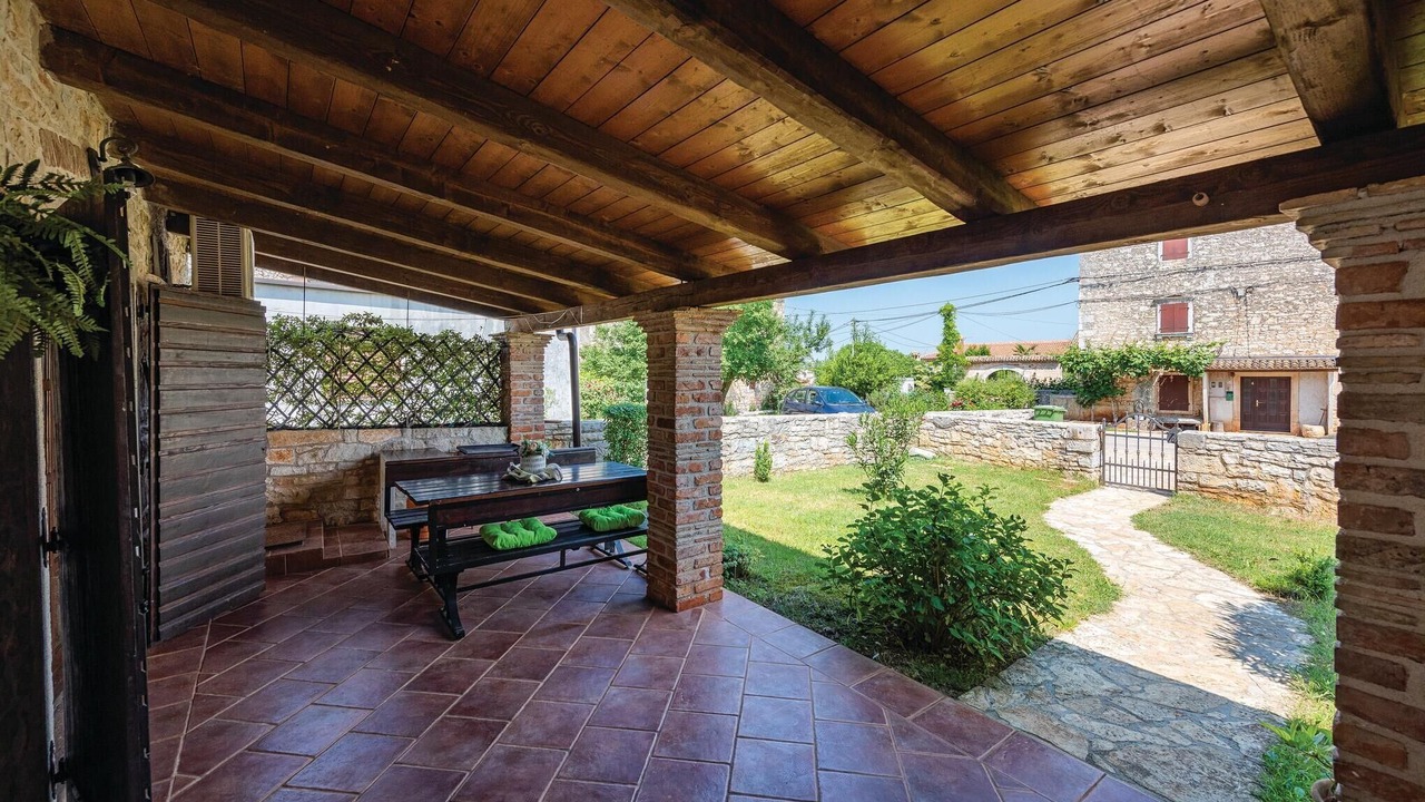 Photo of Patio Balcony in Gedici