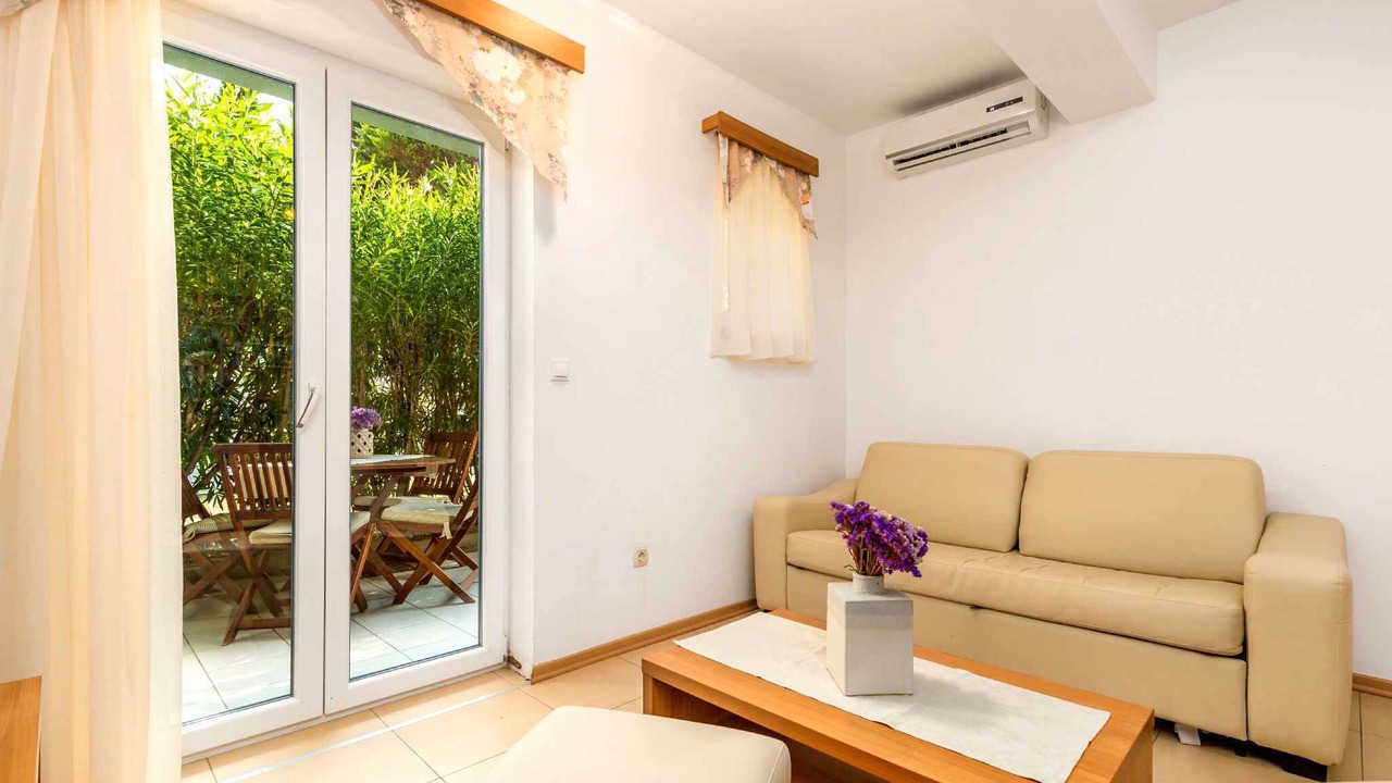Photo of Livingroom in Suha Punta