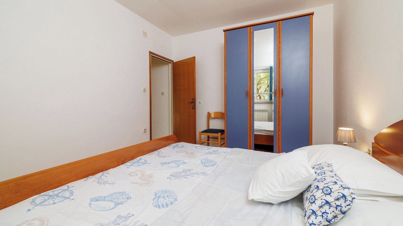 Photo of Bedroom in Punat