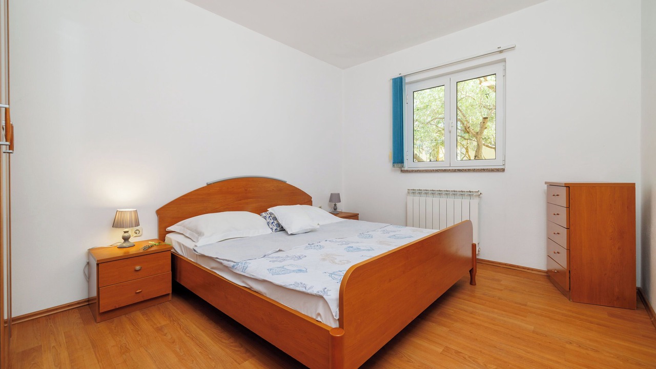 Photo of Bedroom in Punat