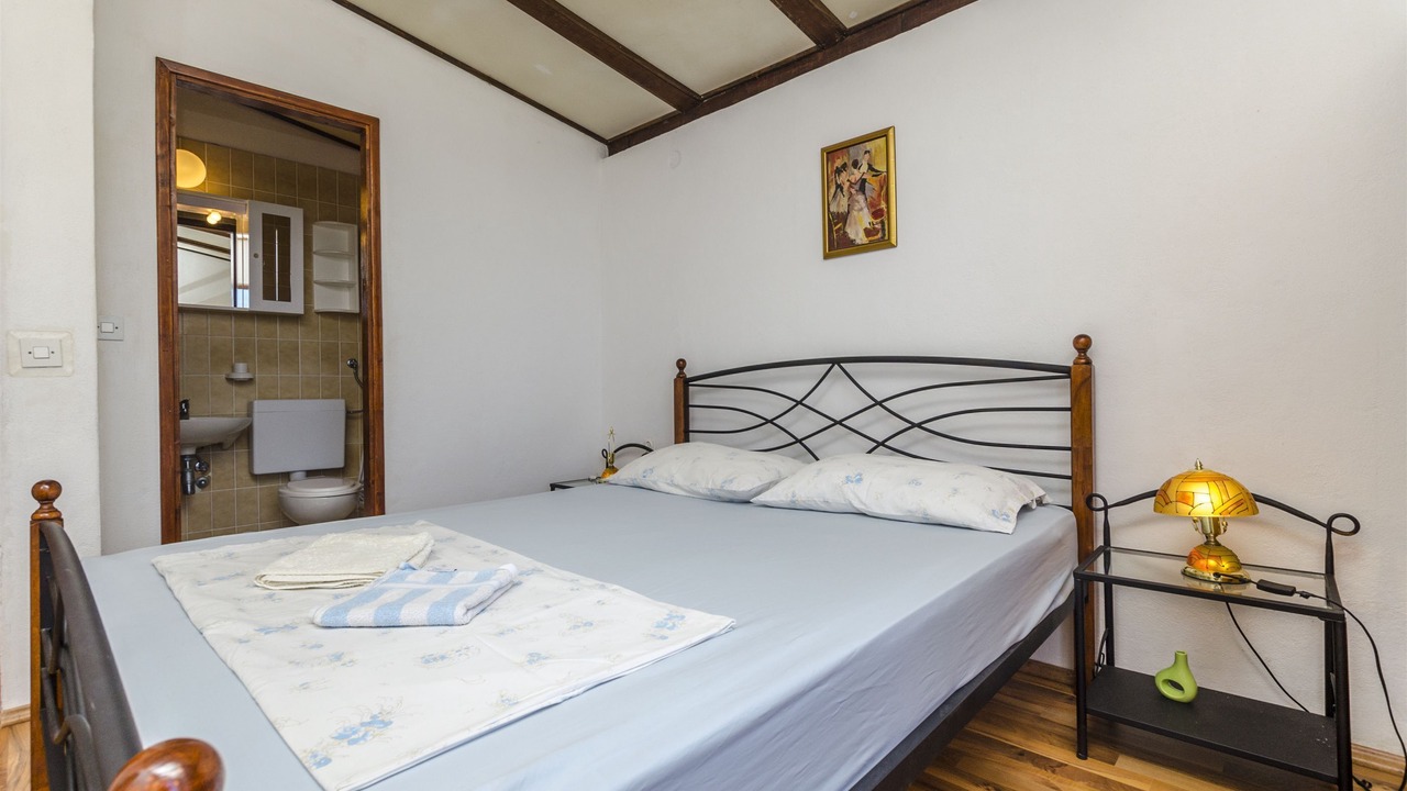 Photo of Bedroom in Brela