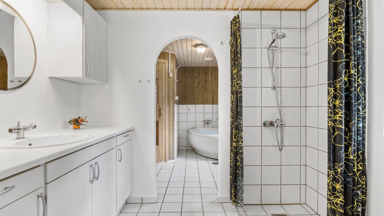 Photo of Bathroom in Tranum