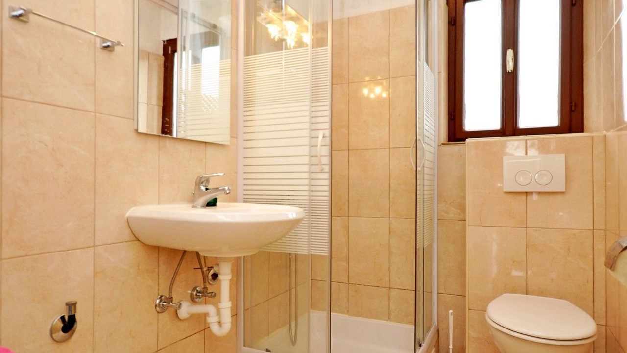Photo of Bathroom in Okrug Donji
