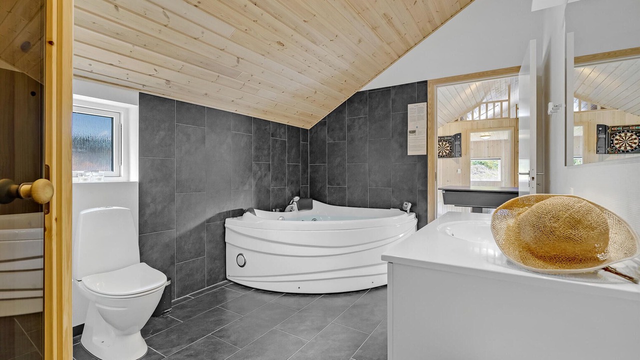 Photo of Bathroom in Sønderstrand