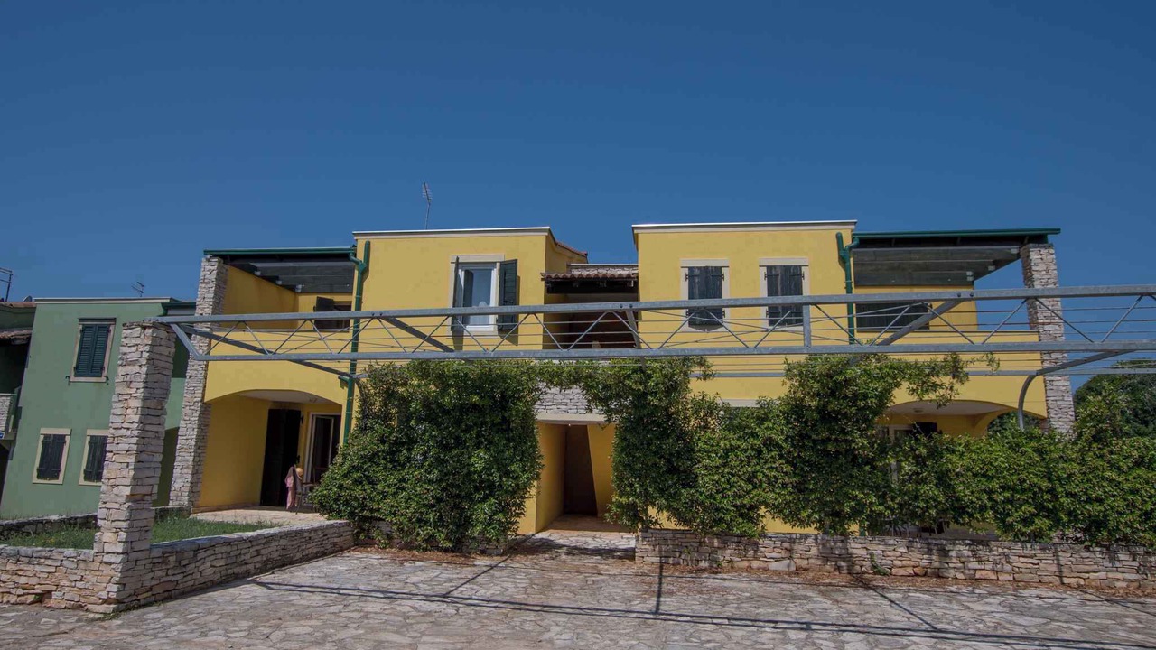 Photo of Outdoor in Basanija