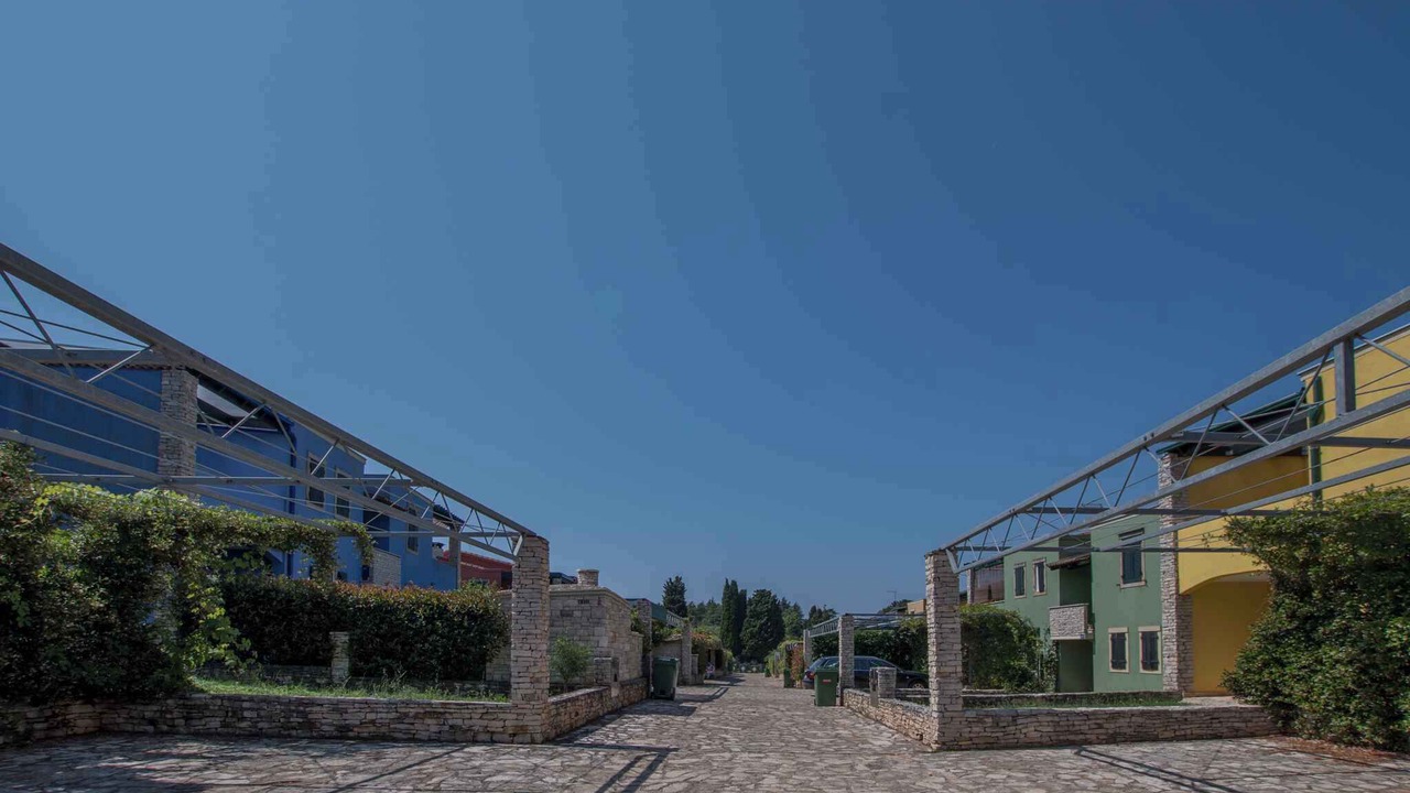 Photo of Outdoor in Basanija