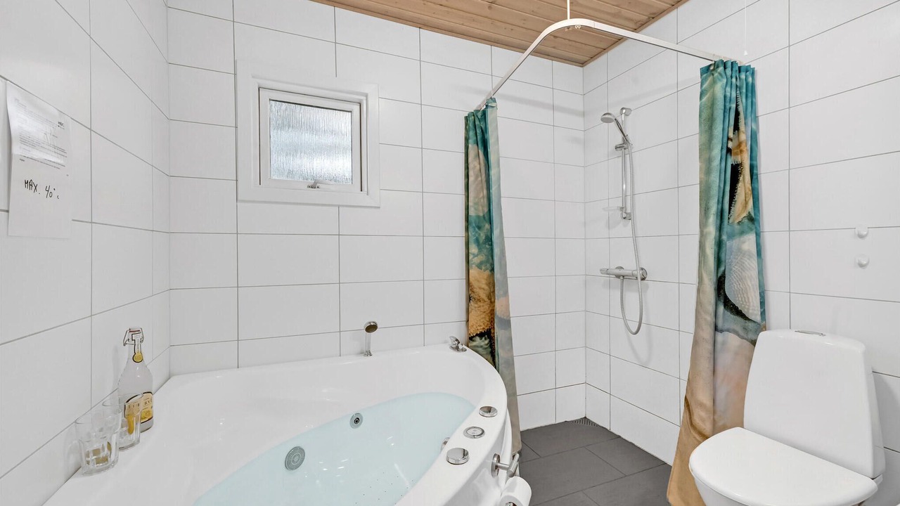 Photo of Bathroom in Hemmet