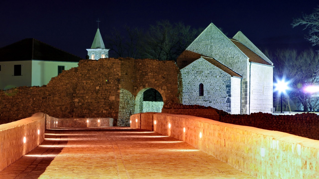 Photo of Outdoor in Nin