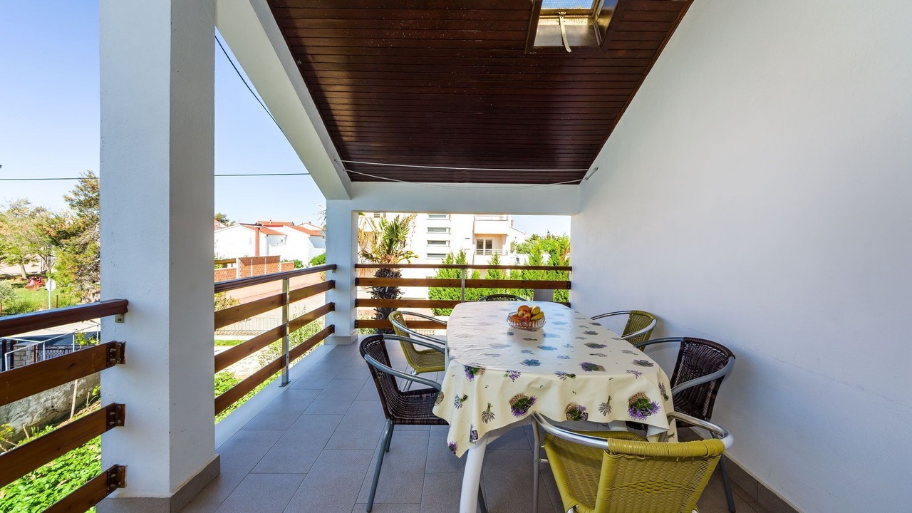 Photo of Outdoor in Nin