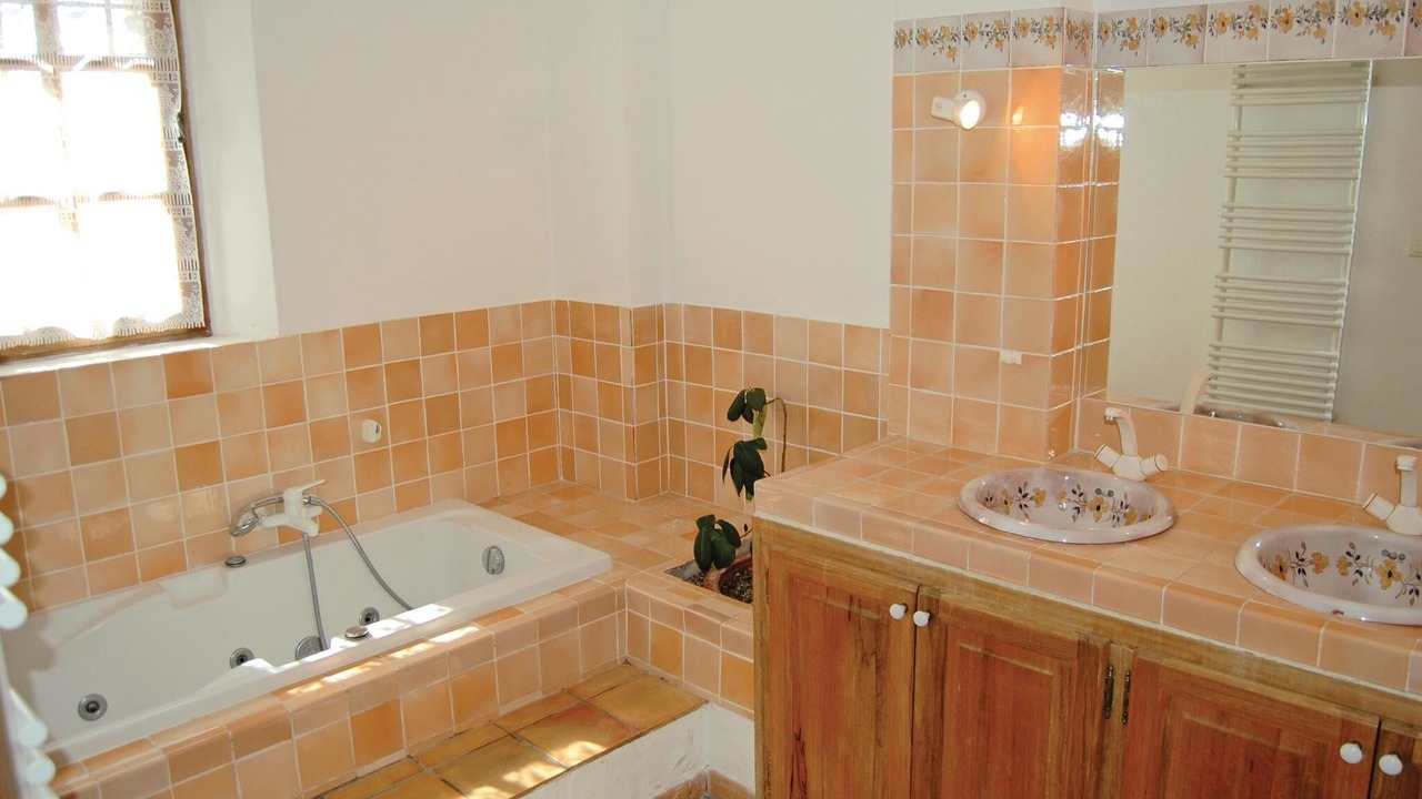 Photo of Bathroom in Sainte-Croix-a-Lauze