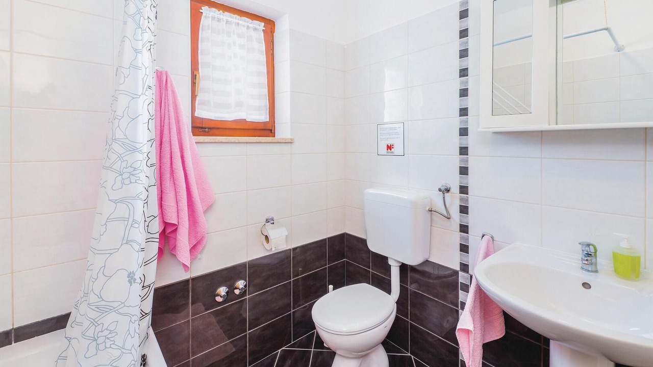 Photo of Bathroom in Presika