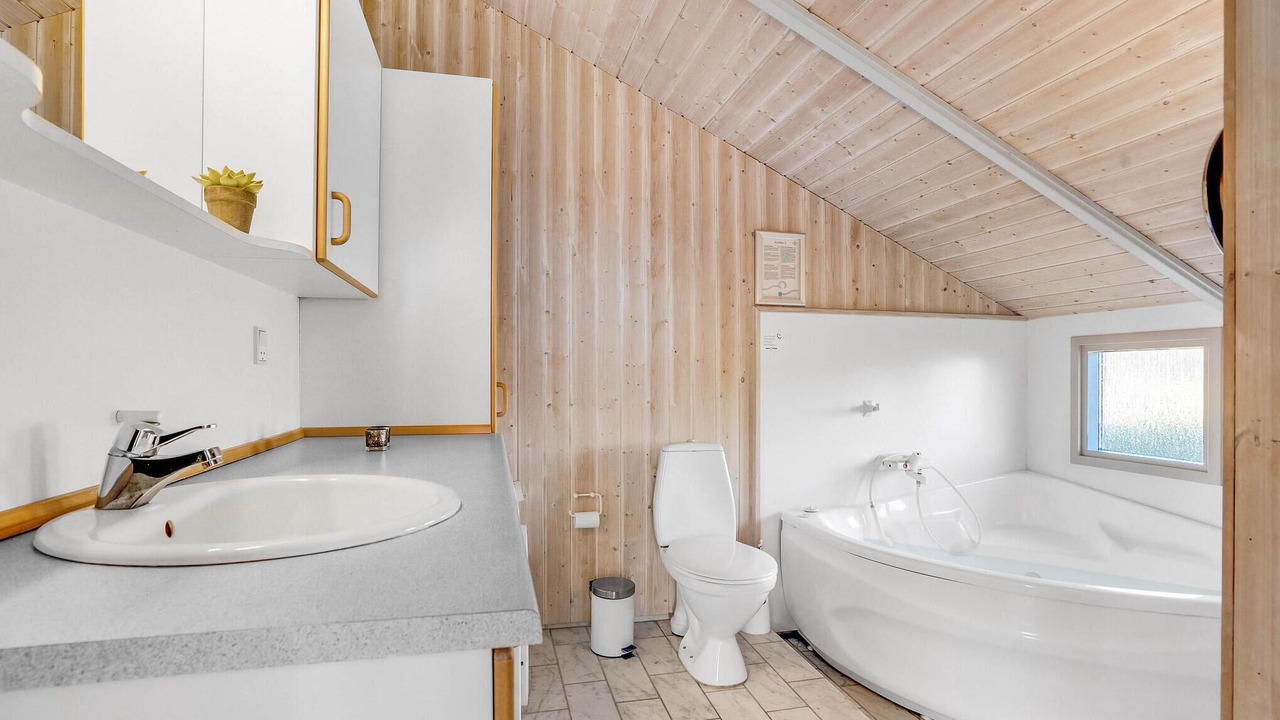 Photo of Bathroom in Rindby Strand