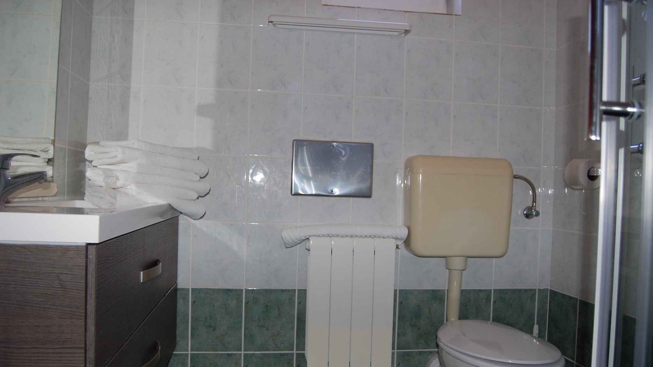 Photo of Bathroom in Verunic