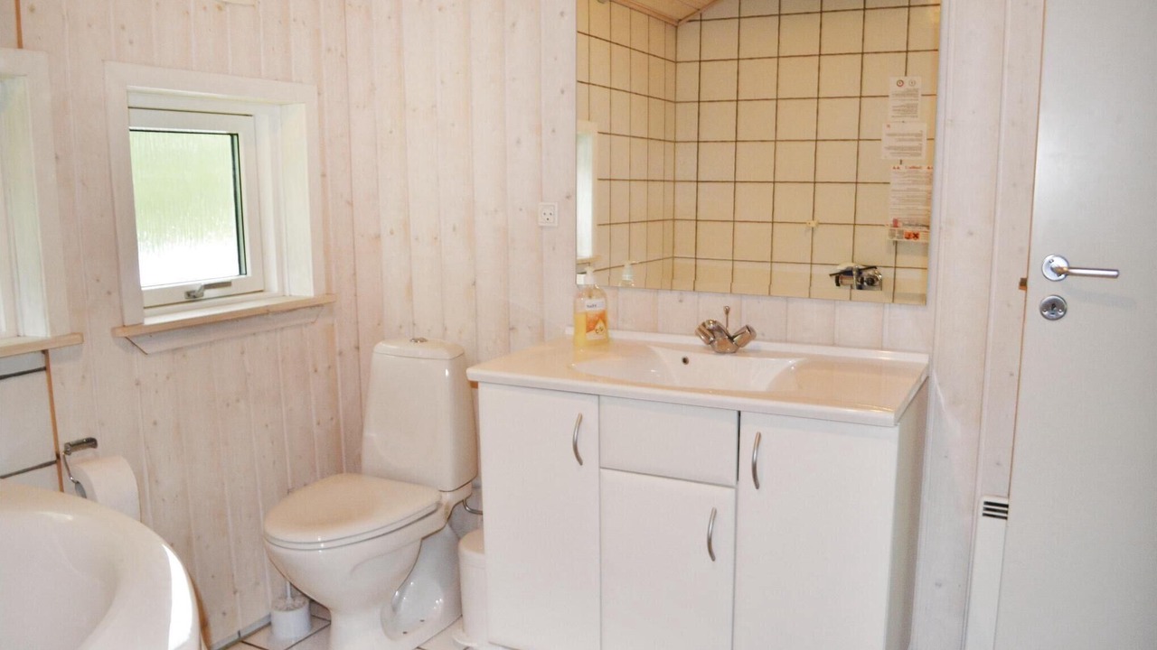 Photo of Bathroom in Jegum