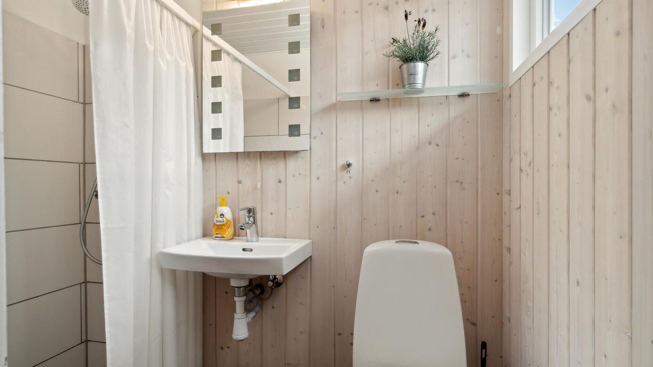 Photo of Bathroom in Haurvig