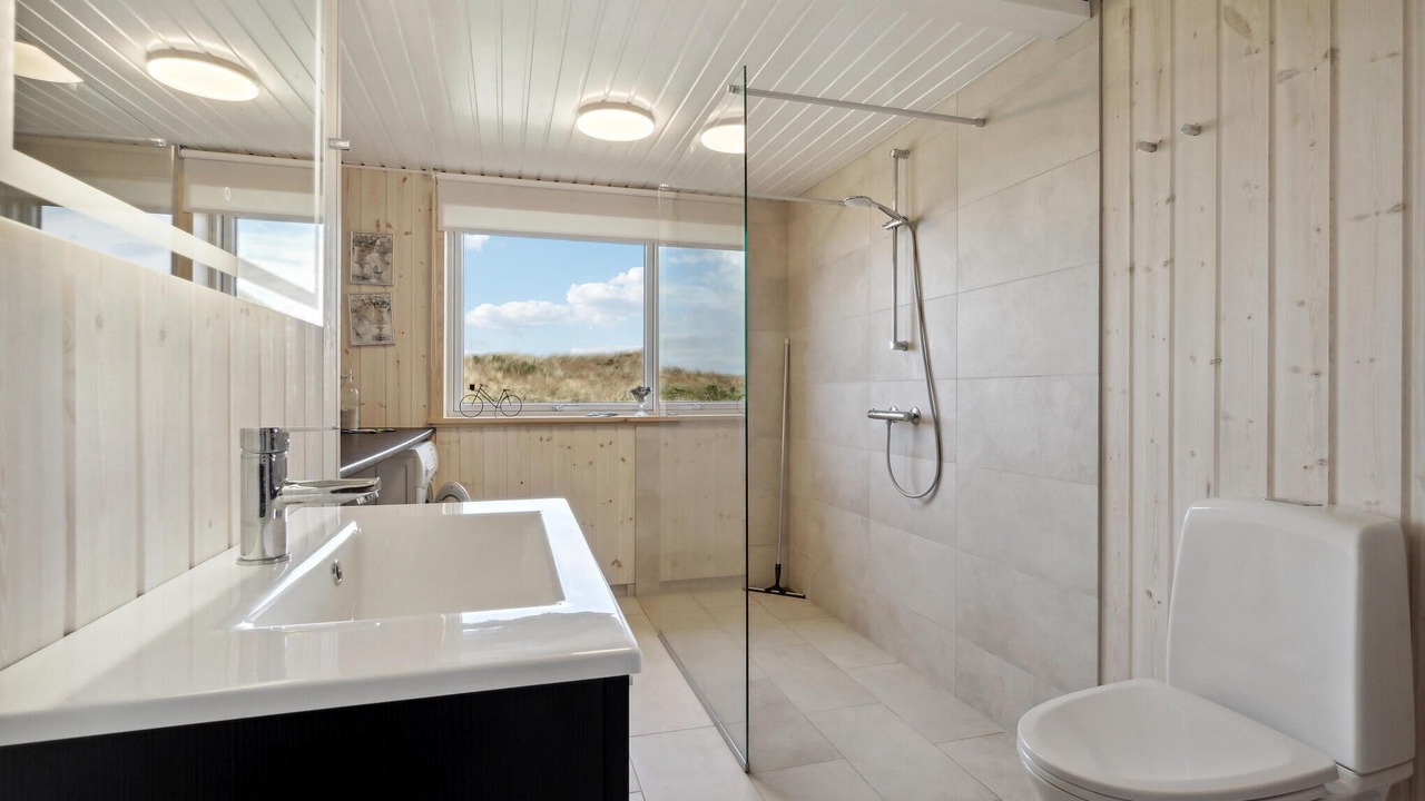 Photo of Bathroom in Haurvig