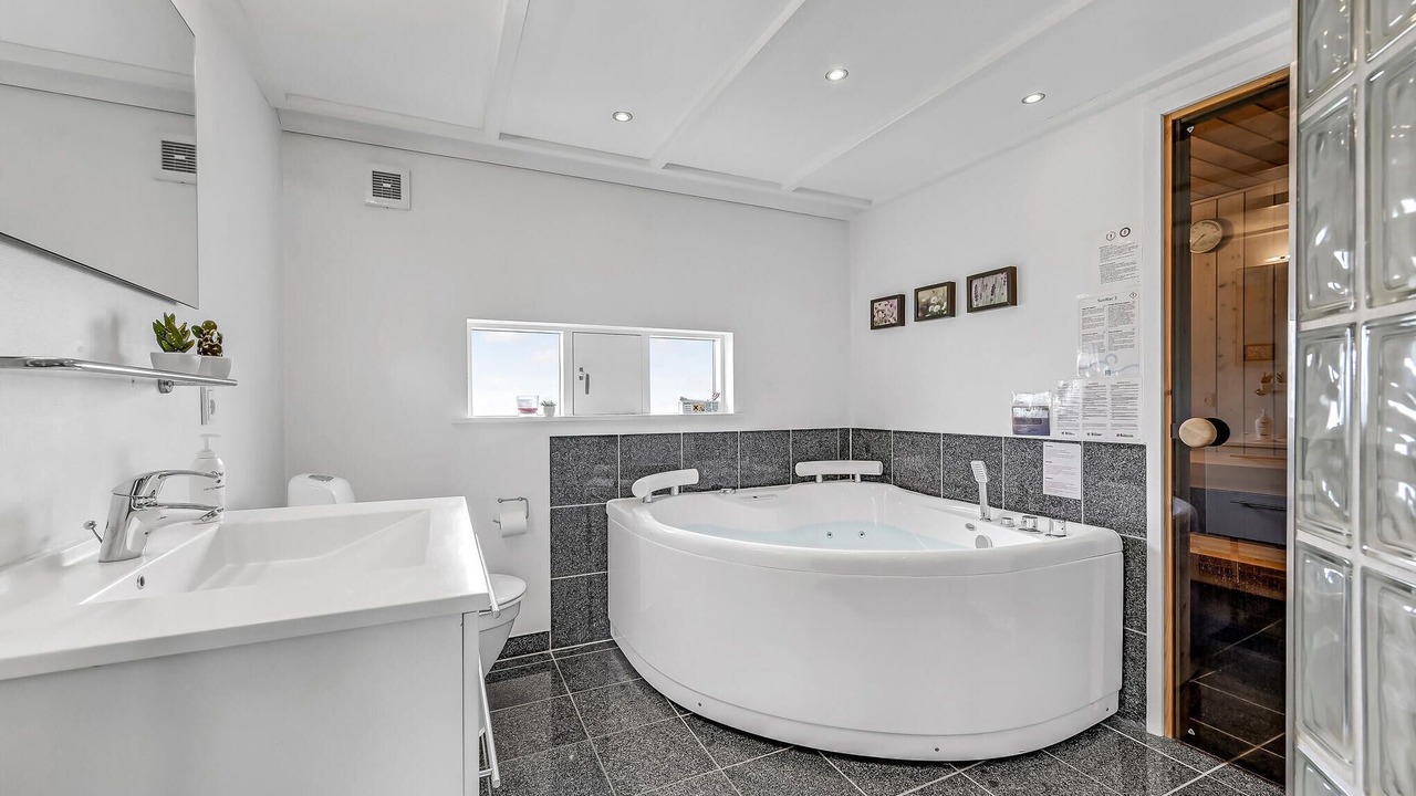 Photo of Bathroom in Spodsbjerg