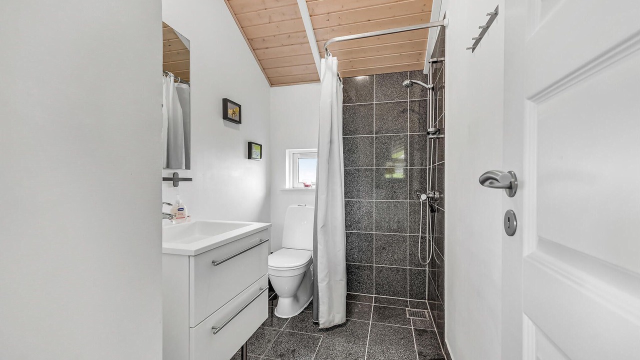 Photo of Bathroom in Spodsbjerg