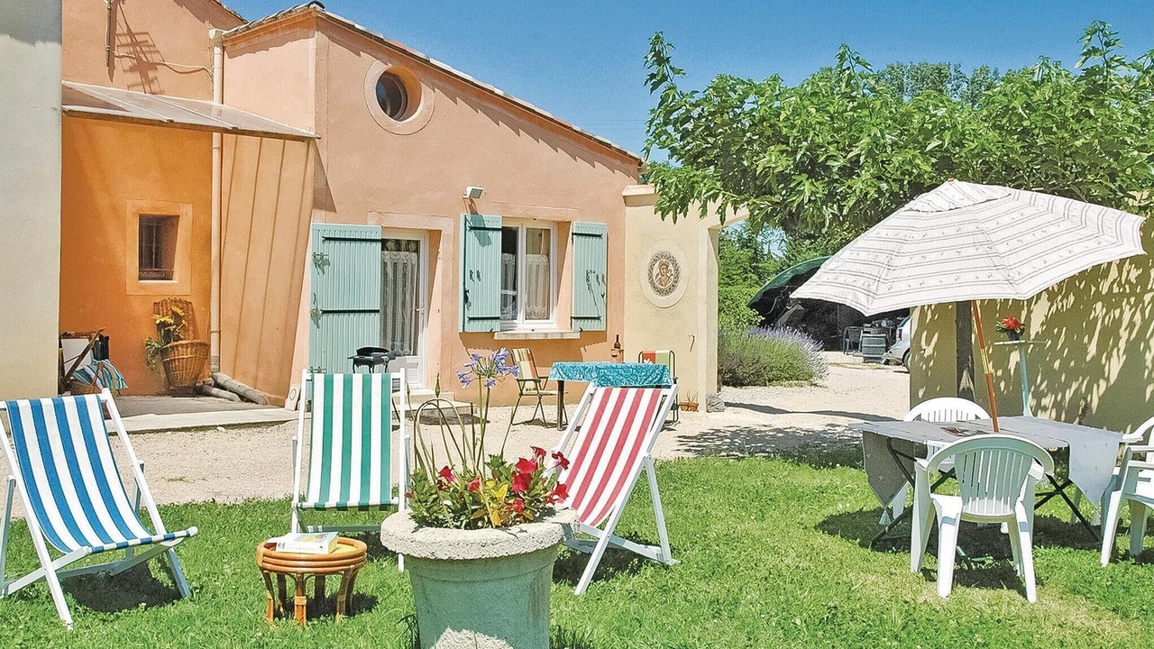 Photo of Others in Caderousse