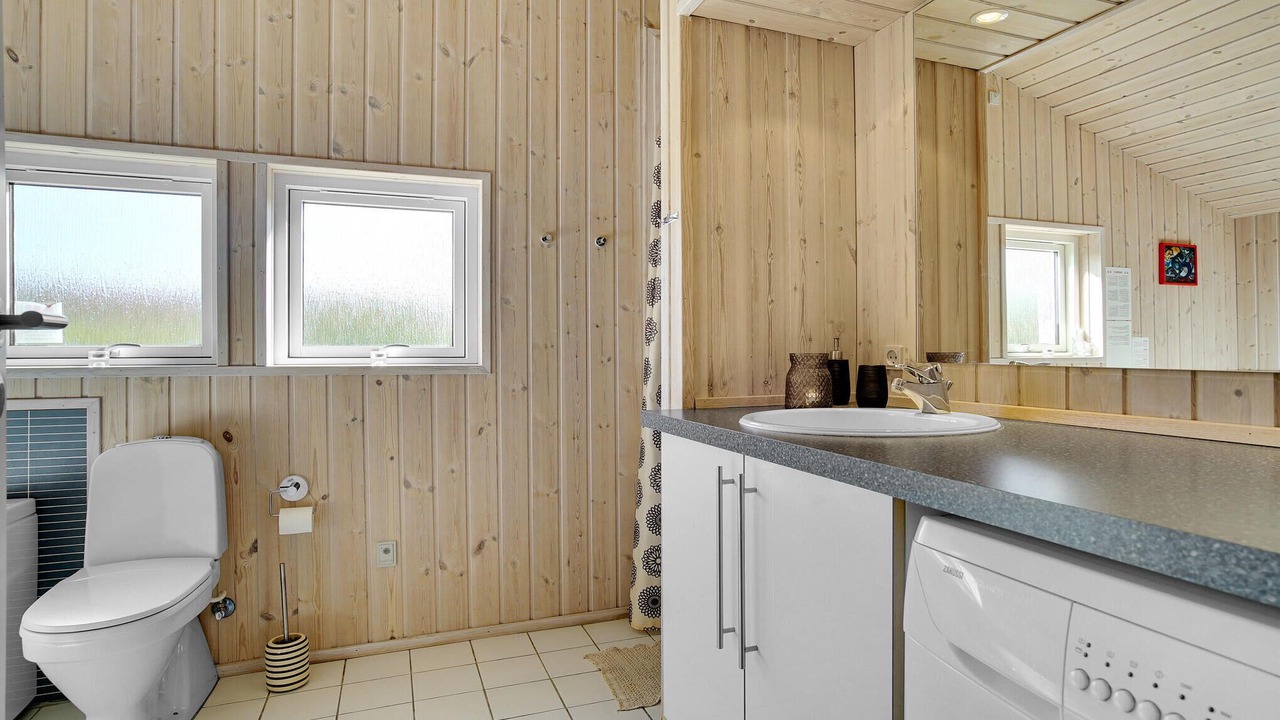Photo of Bathroom in Marielyst