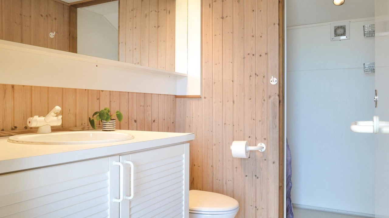 Photo of Bathroom in Haurvig