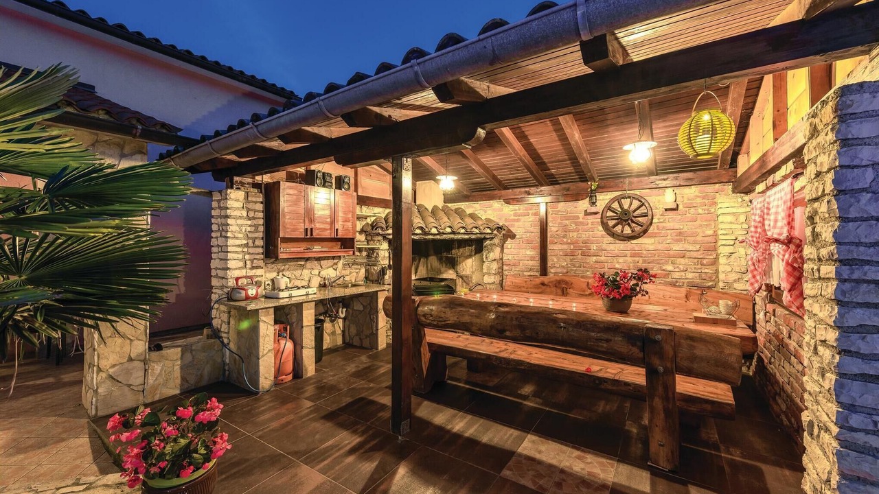 Photo of Outdoor in Vinez
